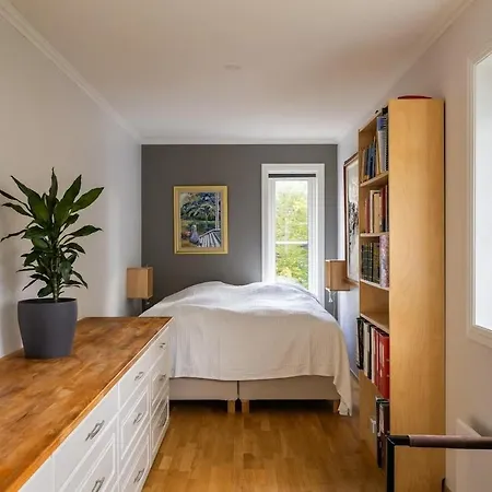 Scandinavian In Oslo-west Willa